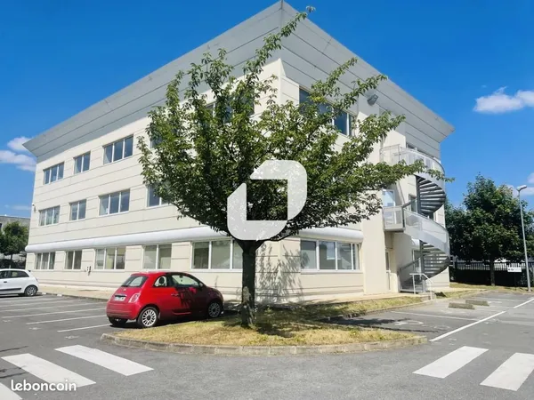 Bureau 400 m²