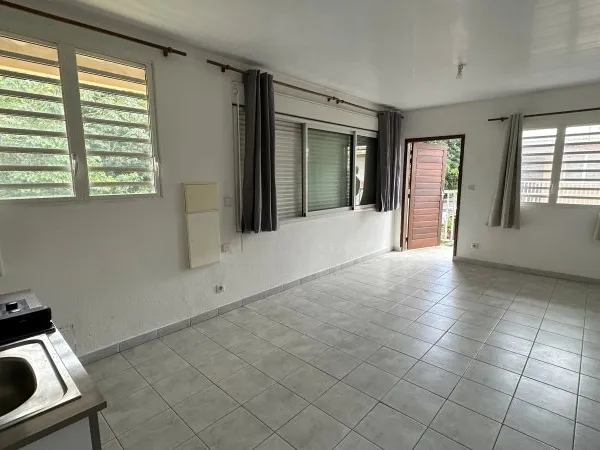 CAYENNE – APPARTEMENT T2 DANS LA RÉSIDENCE ESTUDOM