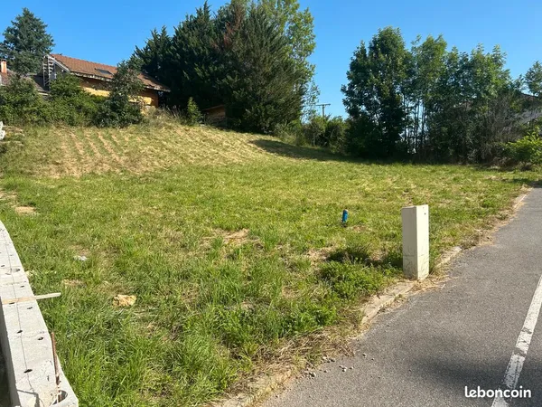 Terrain 710m² Saint Geoire en Valdaine