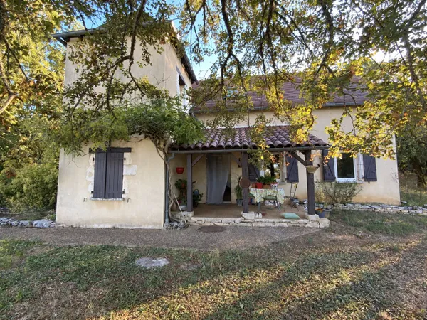 Secteur Livernon, maison individuelle avec potentiel d’aménagement et terrain de 11 730 m²