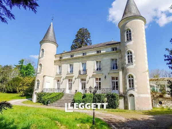 Château 15 pièces 1169 m²