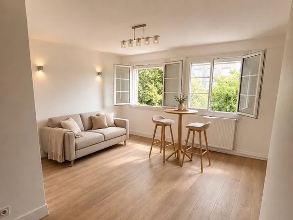 Chambre meublée en colocation féminine - Petit-Nanterre - 600 CC