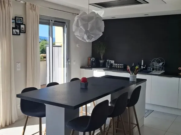Appartement 4 pièces 104m²