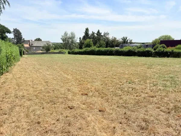 Terrain 379 m²
