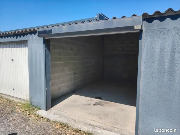 Garage/box