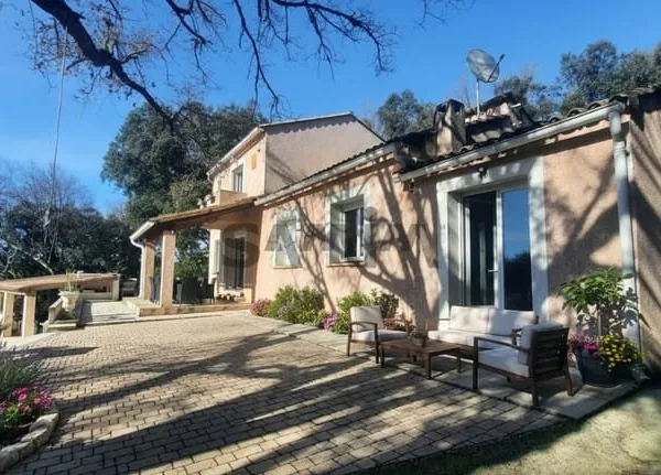 À VENDRE - SECTEUR QUISSAC - SPACIEUSE VILLA TERRAIN 3600m2