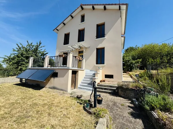 Maison de caractère avec vue dégagée !