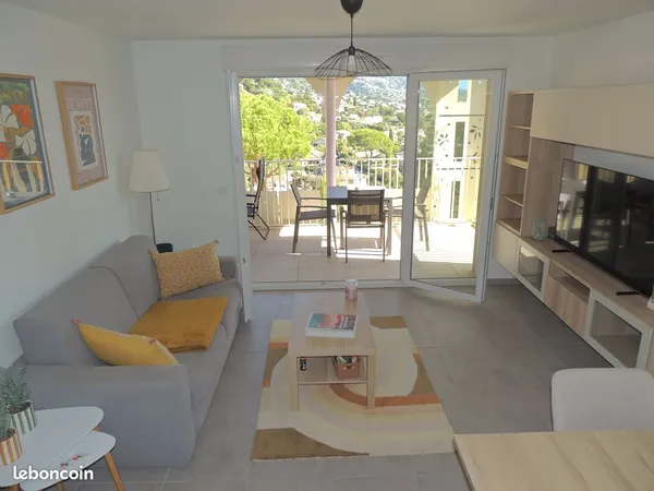 Belle opportunité À louer - Appartement meublé 3 pièces de 57 m² avec terrasse - Vence