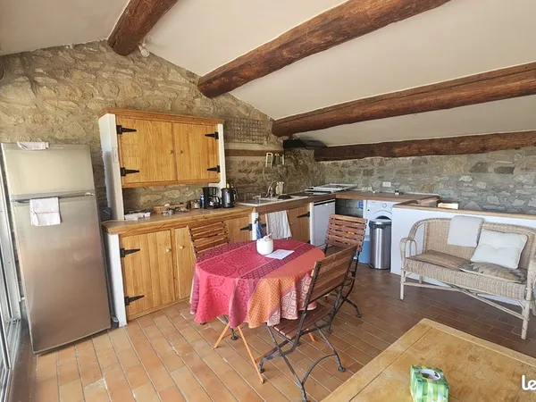 Maison meublée village