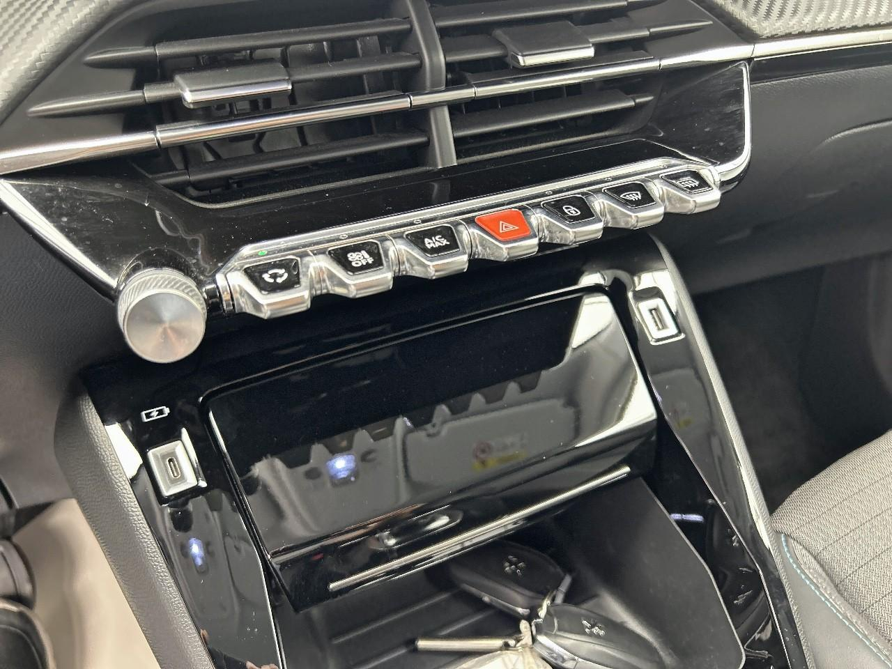 Peugeot 2008 bluehdi 130 s&s eat8 allure — photo 30