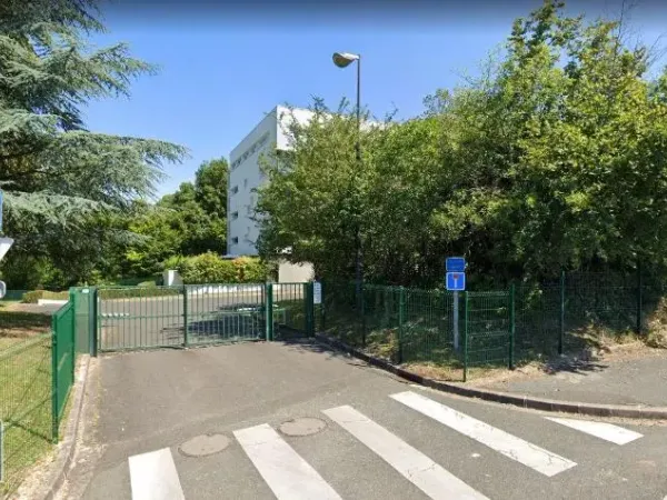 Garage et parking Location Tours 45€