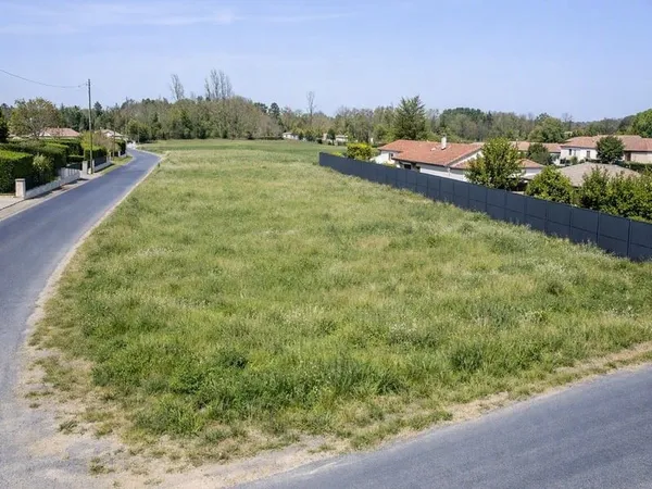 Terrain 3115 m²