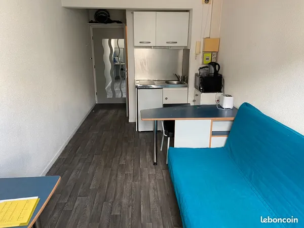 Studio 18m2 en résidence sécurisée proche Peuple Belge/ IAE