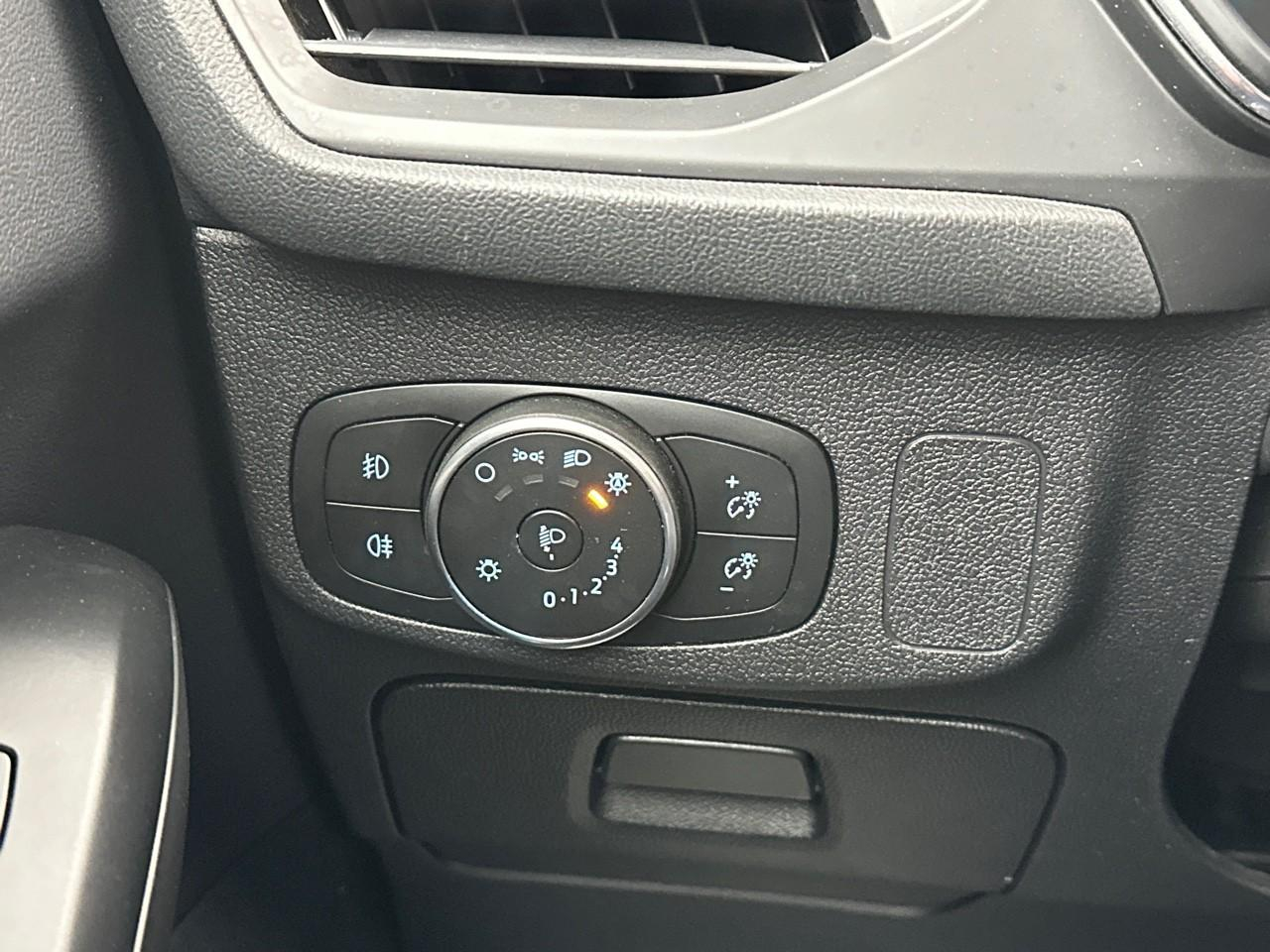 Ford Focus 1.0 ecoboost 125 s&s titanium — photo 16