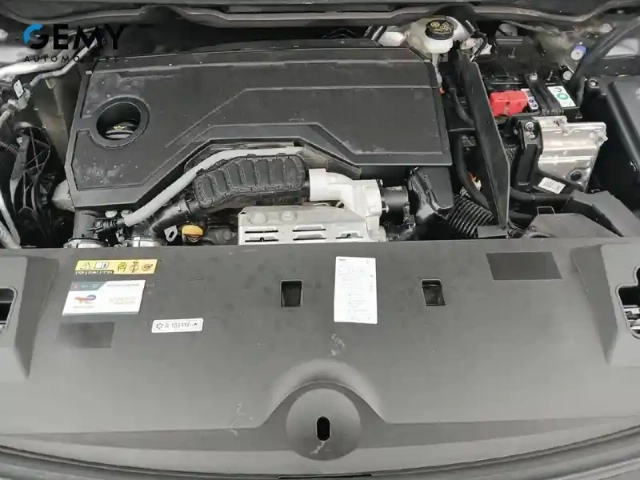 Peugeot 3008 hybrid 136 e-dcs6 — photo 12