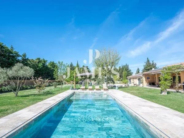 Maison de plain-pied 6 pièces 230 m²