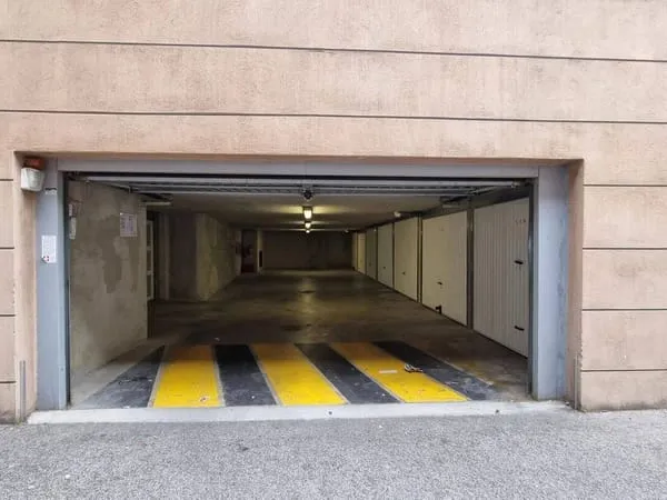 Stationnement Location Nice 132€