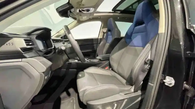 Lynk&Amp;Co 01 1.5 phev 261 ch dcth7 — photo 3