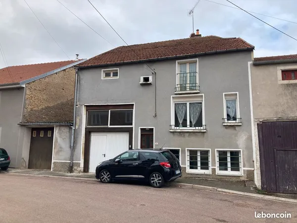 Maison de village avec jardin