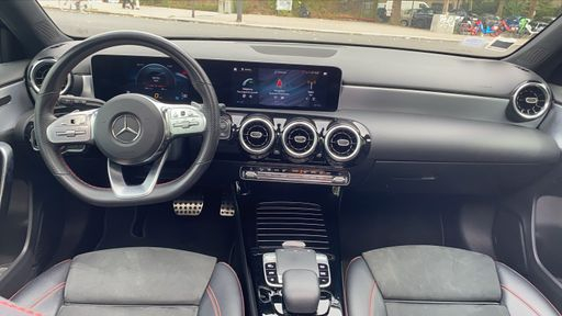 Mercedes Classe A 200 163 7G-DCT - Amg Line + – 2019 – 53175 km – Essence – Boîte Automatique — photo 41