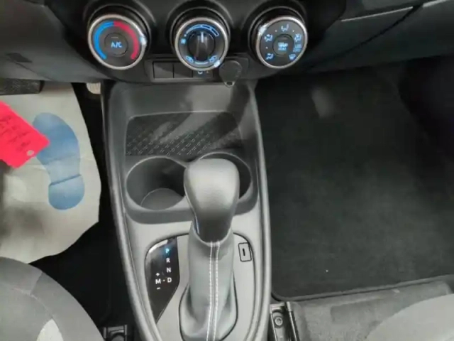 Toyota Aygo X 1.0 vvt-i 72ch dynamic s-cvt my24 — photo 8