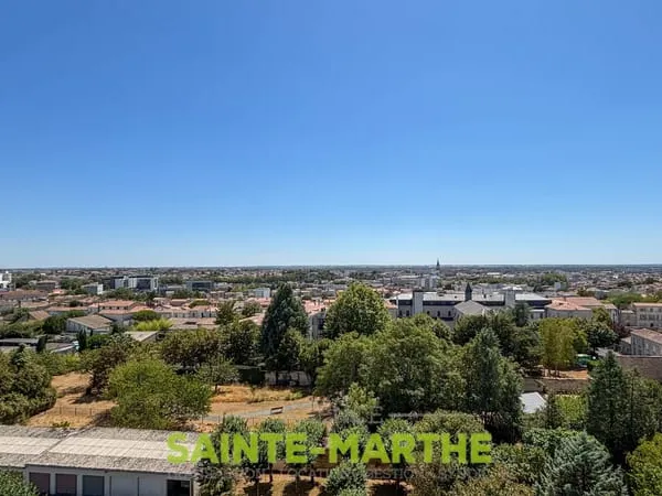 Niort Burgonce. Beau T3 avec balcon et garage