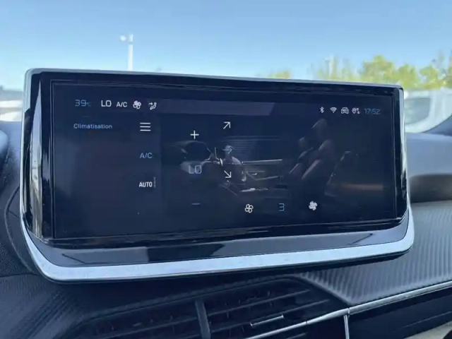 Peugeot 2008 puretech 100 s&amp;s bvm6 — photo 25