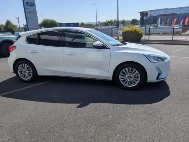 Ford Focus 1.0 ecoboost 125ch stop&amp;start titanium — photo 6
