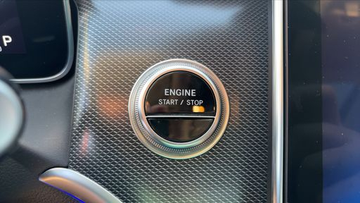 Mercedes Classe GLC 300 de 333 EQ Power 4Matic 9G-Tronic - AMG Line – 2023 – 39085 km – Hybride rechargeable – Boîte Automatique — photo 32