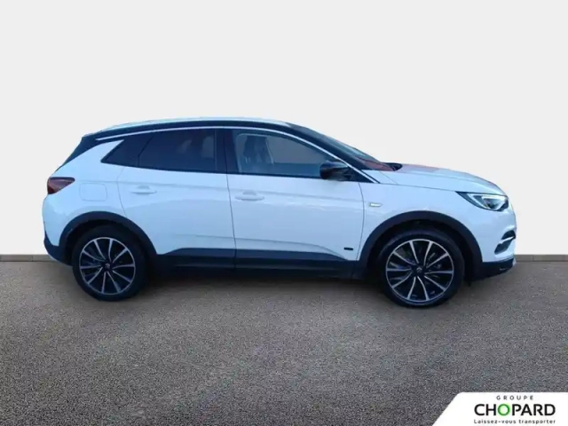 Opel Grandland X hybrid 225 ch bva8 — photo 9