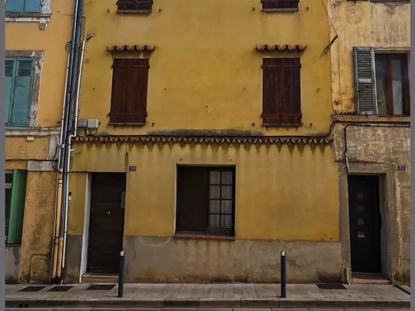 Maison de village de 158 m² avec terrasse, garage et cave