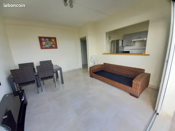Location T3 meublé - 990 - Schoelcher (Plateau Fofo) - Vue mer