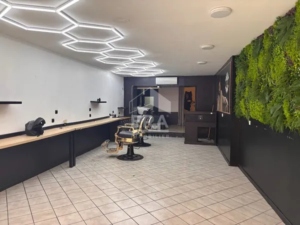 Local commercial de 58,75 m² - Emplacement n°1 au coeur de Carcassonne