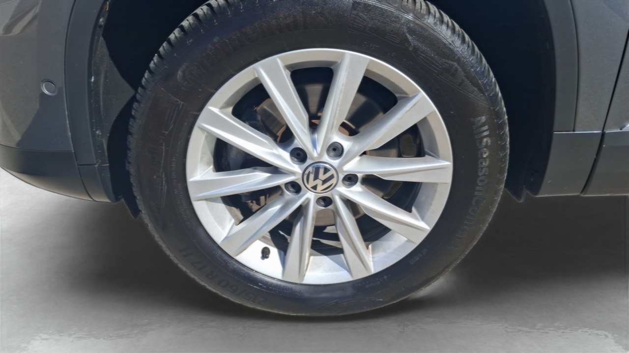 Volkswagen Tiguan 2.0 TDI 140 FAP BlueMotion Technology — photo 14