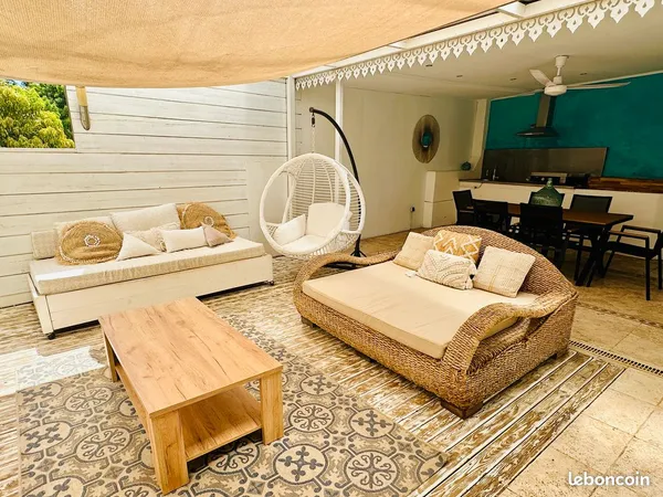 Maison de ville T4 saint gilles les bains