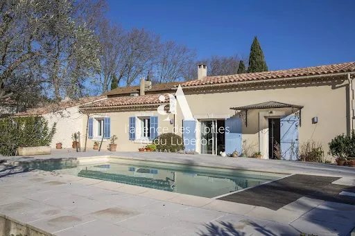 Propriété 5 pièces 130 m²
