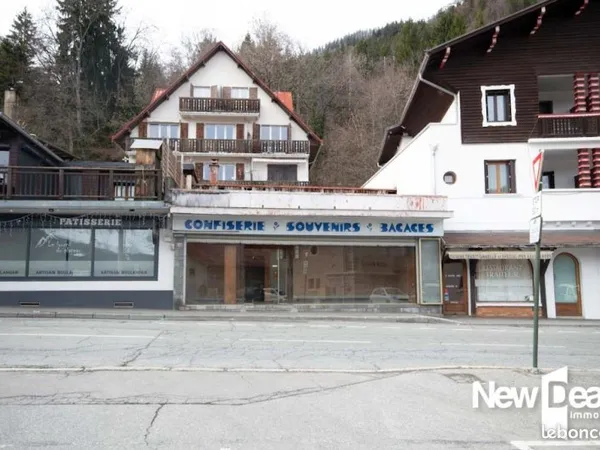 Local commercial 105 m²
