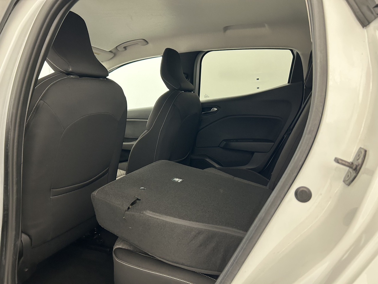 Renault Clio 5 — photo 30