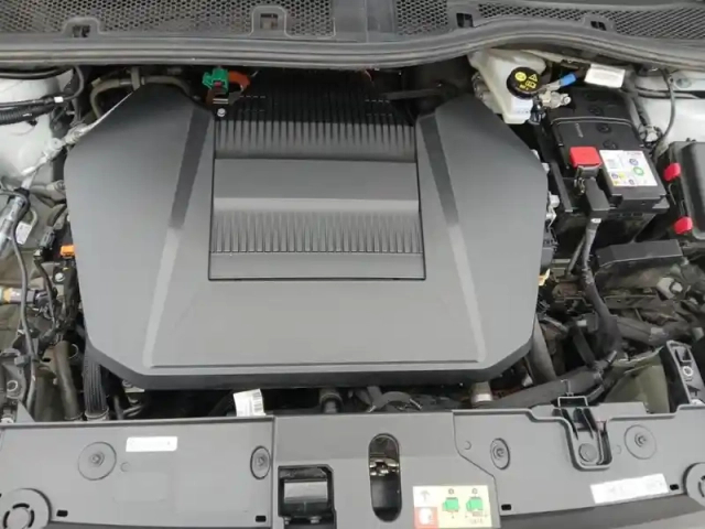Peugeot 208 electrique 50 kwh 136ch gt — photo 7