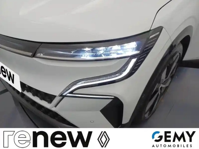 Renault Megane e-tech ev60 220 ch super charge — photo 31