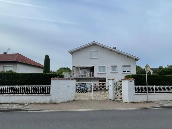 Maison 5 pièces 165 m2 - Montrond les Bains