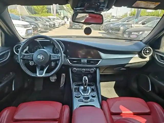 Alfa Romeo Giulia 2.0 tb 200ch sprint at8 my22 — photo 8