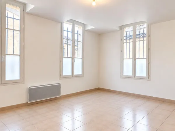 BORDEAUX SAINT-GENES - T2 - IDEAL RESIDENCE PRINCIAPLE OU PROFESSION LIBERALE