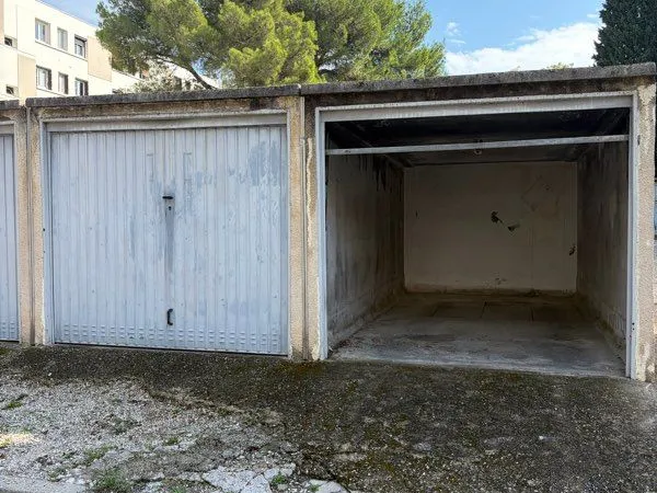 Location garage mas drevon