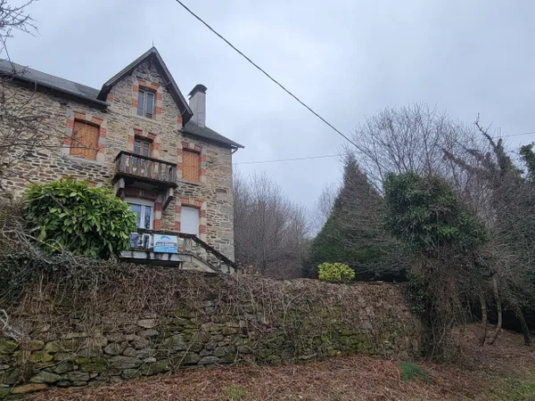 Maison mitoyenne des années 30 avec vue dégagée sur la campa