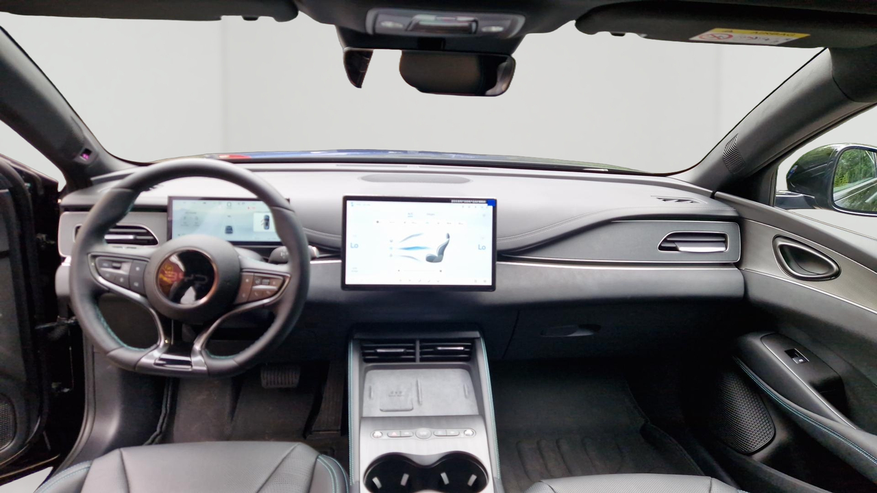 BYD Seal 6 Touring 1.5l DM-i 156 kW PHEV — photo 11