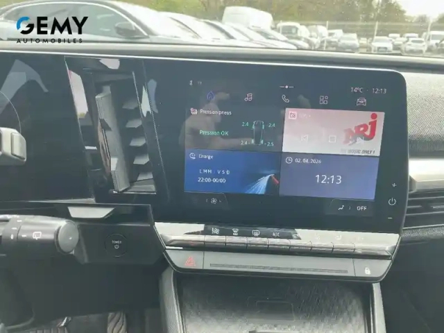 Renault Megane e-tech ev40 130ch standard charge — photo 14