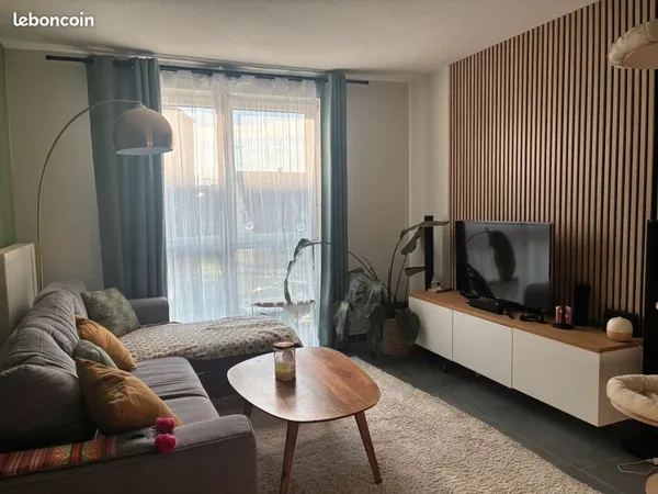 Appartement 3 pièces 68 m² refait à neuf + 2 balcons et parking
