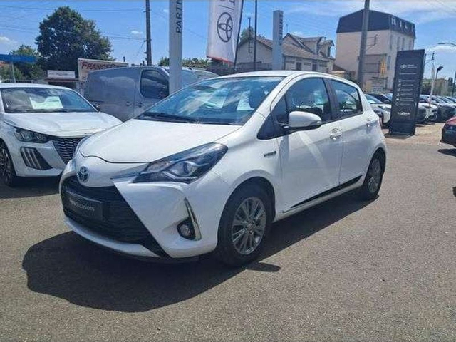 Toyota YARIS Toyota Yaris 100h Dynamic 5p