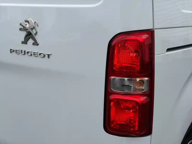 Peugeot Expert fgn m bluehdi 180 s&amp;s eat8 — photo 57